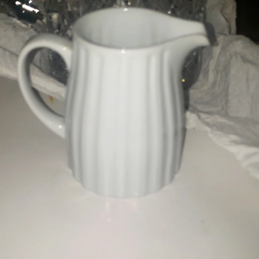 CRATE & BARREL MADE IN CHINA DISHWASHER SAFE WHITE RIBBED CERAMIC MILK PITCHER